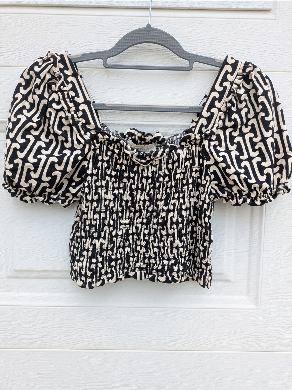 Monteau Black & Cream Puff Sleeve Smocked Women's Top, Medium, Linen Blend